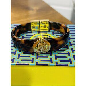 Tory Burch Tortoise Risen, Snap / Safety Latch Magnetic